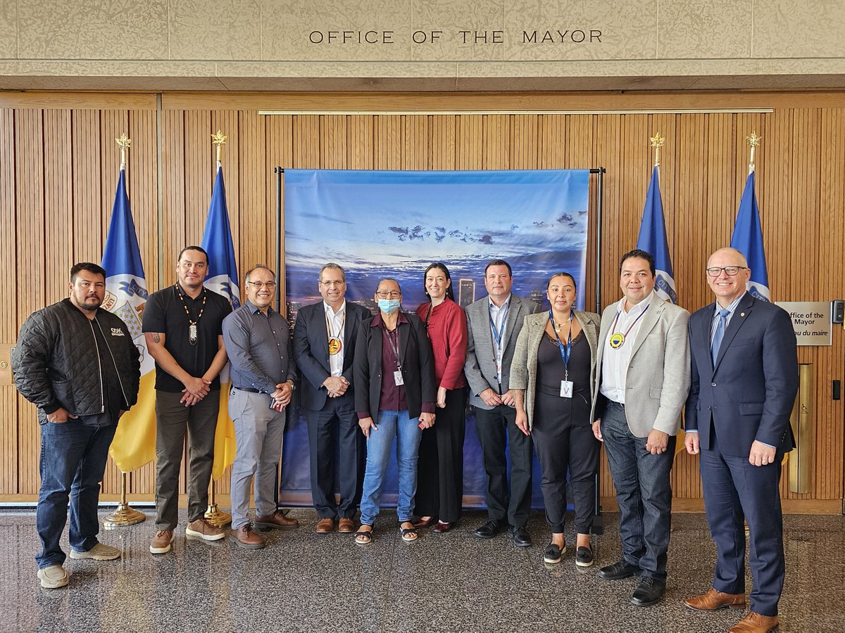 treatyonenation's tweet image. Treaty One Leaders met w/ @cityofwinnipeg Mayor @ScottGillingham &amp;amp; @winnipegpolice to discuss how to better commit to issues of #MMIWG2S &amp;amp; #MMIM. All agreed that more action needs to be taken to implement the National Inquiry 231 Calls for Justice.
#searchthelandfill #wpgpoli