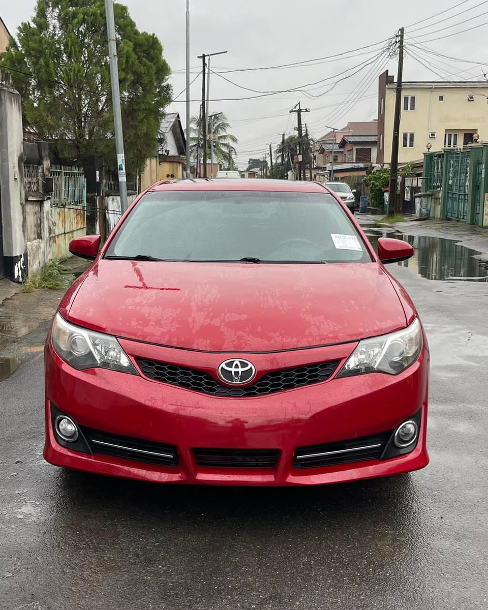 boyigab's tweet photo. @yabaleftonline Camry 2014 se @7.8m https://t.co/zC8AZiiv0U
