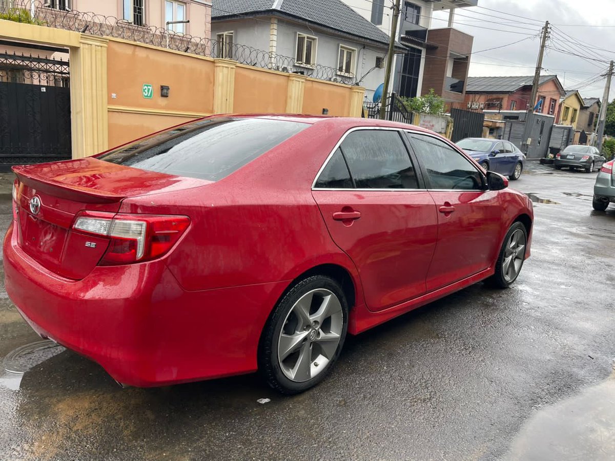 boyigab's tweet photo. @yabaleftonline Camry 2014 se @7.8m https://t.co/zC8AZiiv0U
