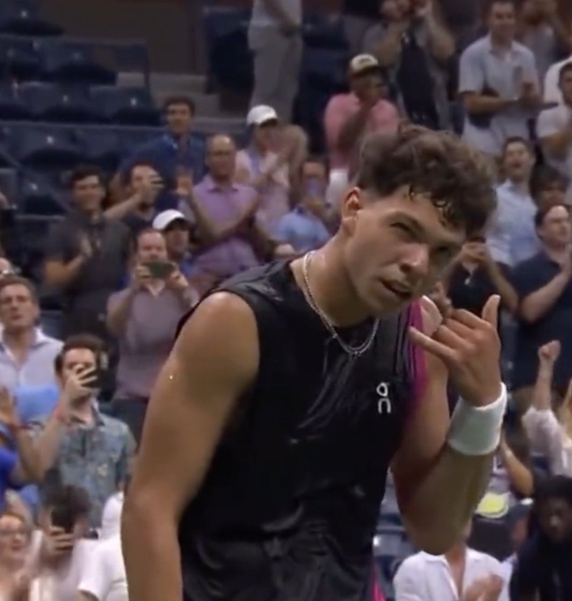 BleacherReport's tweet image. Novak Djokovic does Ben Shelton's "hang up the phone" celebration after beating him to move onto the US Open Final 😳