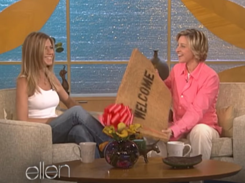 Pop Base on X: 'The Ellen DeGeneres Show' premiered 20 years ago today  with Jennifer Aniston as the first guest. t.coCTUfcp17BL  X