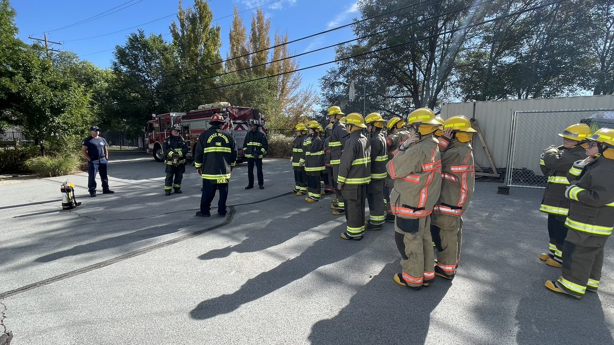 TMFPD's tweet image. The @aactreno Fire Science class took part in a smoke flow path  demonstration; how smoke behaves with different ventilation in adjoining rooms. We are proud to see our students engaged and excited about the future. #futurefirefighter @WashoeSchools