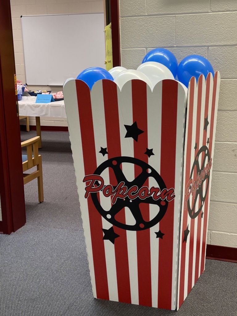 JolliffMiddle's tweet photo. Thank you to the Sunshine Committee ☀️ teachers & staff enjoyed a poppin’ 🍿 treat this morning! #firstweekdown #176togo #ourteachersarepoppin #friyaytreat https://t.co/bZpF1j5h27