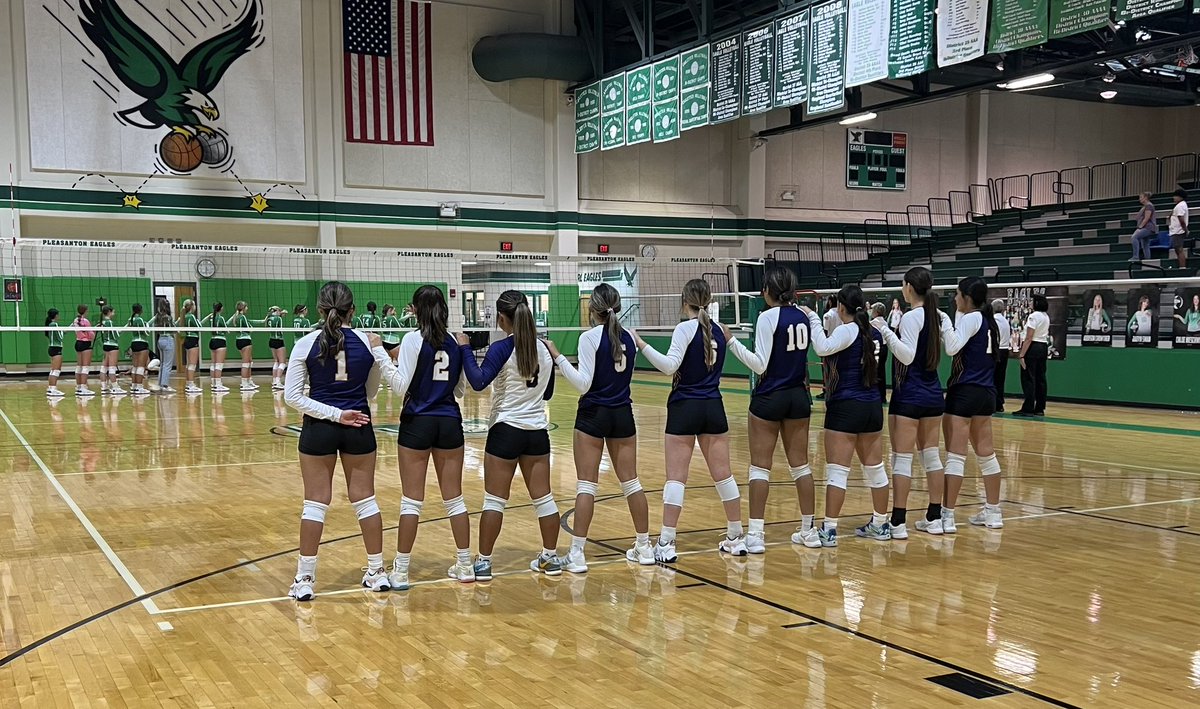 Game time in Pleasanton! 
#district #gocatsgo #girlpower