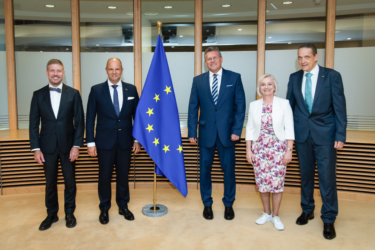 Delegationsreise Regio Basiliensis und Lucerne Dialogue: im Austausch mit Executive Vice President Šefčovič der EU Kommission in Brüssel. #regiobasiliensis #lucernedialogue