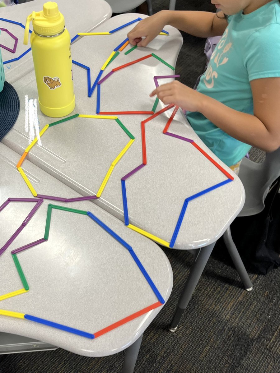 mrscoddsclass's tweet image. We had fun using anglegs to create polygons with a secret clue (number of sides) & then trying to guess each other's clues! #secondgrademath