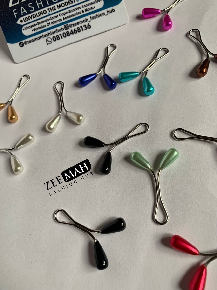 Zeemah_'s tweet photo. Hook pins are here to protect your delicate hijabs/scarves from pulls and of course keeps your hijab/scarf at place all day 😍 Zero holes on scarves✅ Elegant to use✅Beautiful✅

PRICE: 200 NGN
LOCATION: Osogbo| Oye Ekiti| Nationwide delivery https://t.co/dxGRrr9fYR
