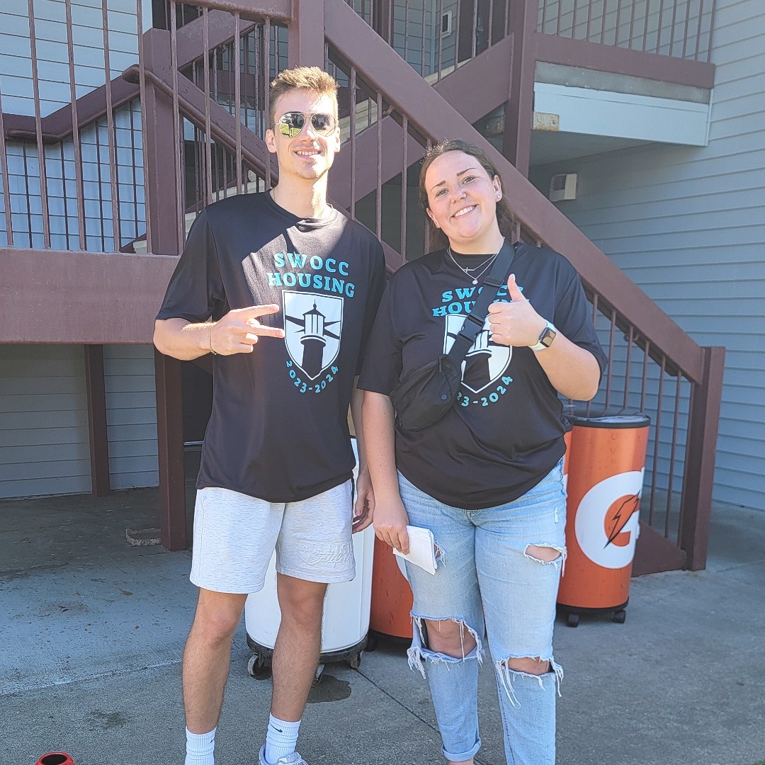swocc's tweet image. 🏠 Home sweet dorm! Campus is buzzing with housing students settling into their new homes and we're loving all these smiling faces. Whether you're a first-time student or returning for another incredible year, we're thrilled to have you!  #SWOCCbound #ourcampus #bringonfallterm