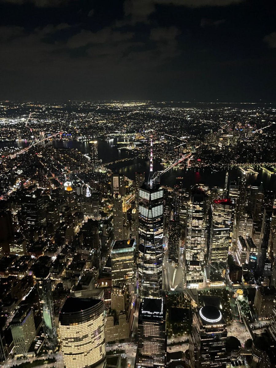 May your dreams be filled with beauty and sweetness. Good night.