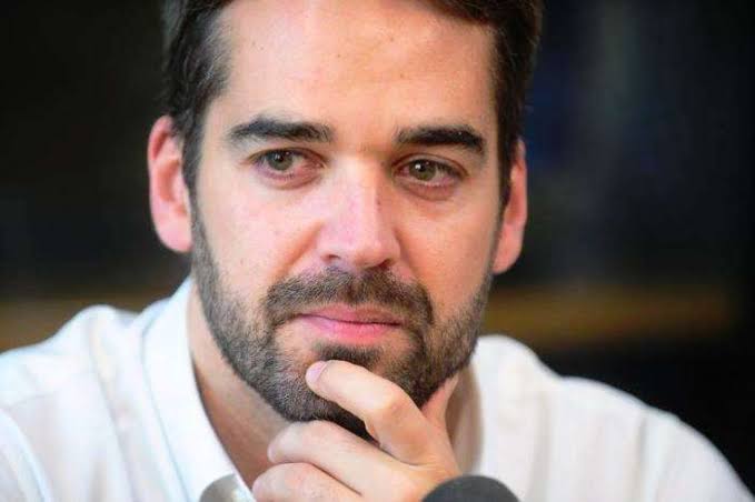 Através do secretário da agricultura, o governo do Eduardo Leite afirmou que não tinha NENHUM plano para lidar com um cenário de chuvas fortes. A falta de uma planificação é típica dos governos liberais. Ainda assim, os jornalistas da mídia empresarial estão tentando culpar o