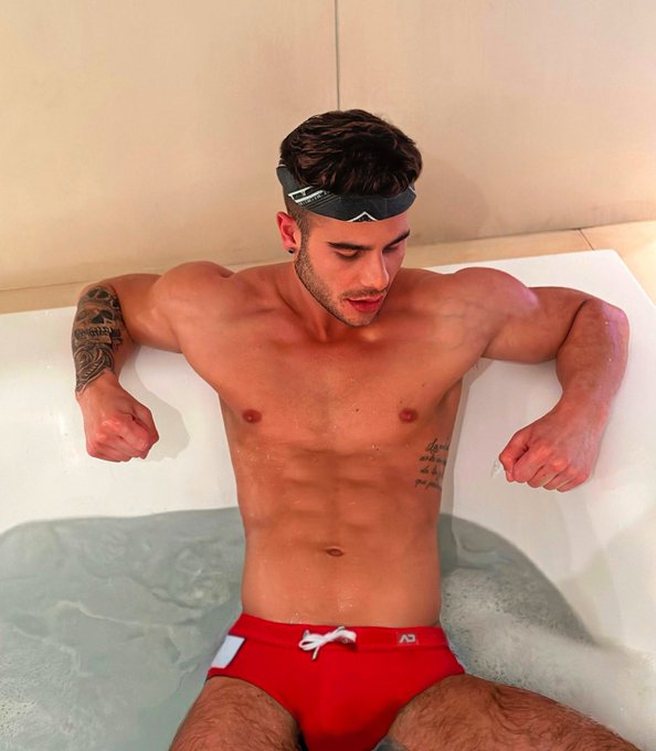 Good night !!! @addicted_offic 
10% off with the code ITSALLENKING ?? https://t.co/o9mGiP5XwE https://t