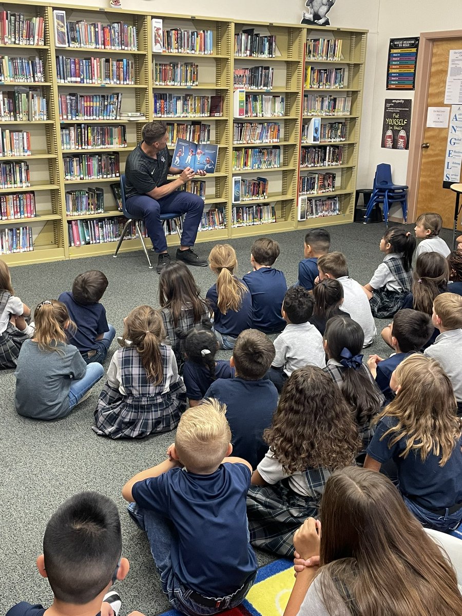 Thank you to @RyanLavarnway from our @Rockies fam for reading his new book “Baseball and Belonging” to the kids at Our Lady of the Assumption Catholic School and talking to them about how playing baseball helped him find his community! 📚 ⚾️ #IsotopesInvolved #roxfam