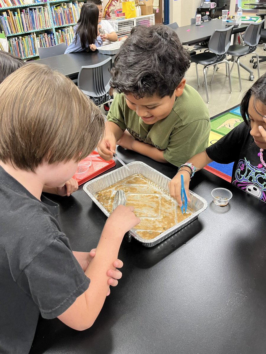 Melanie White tweet media