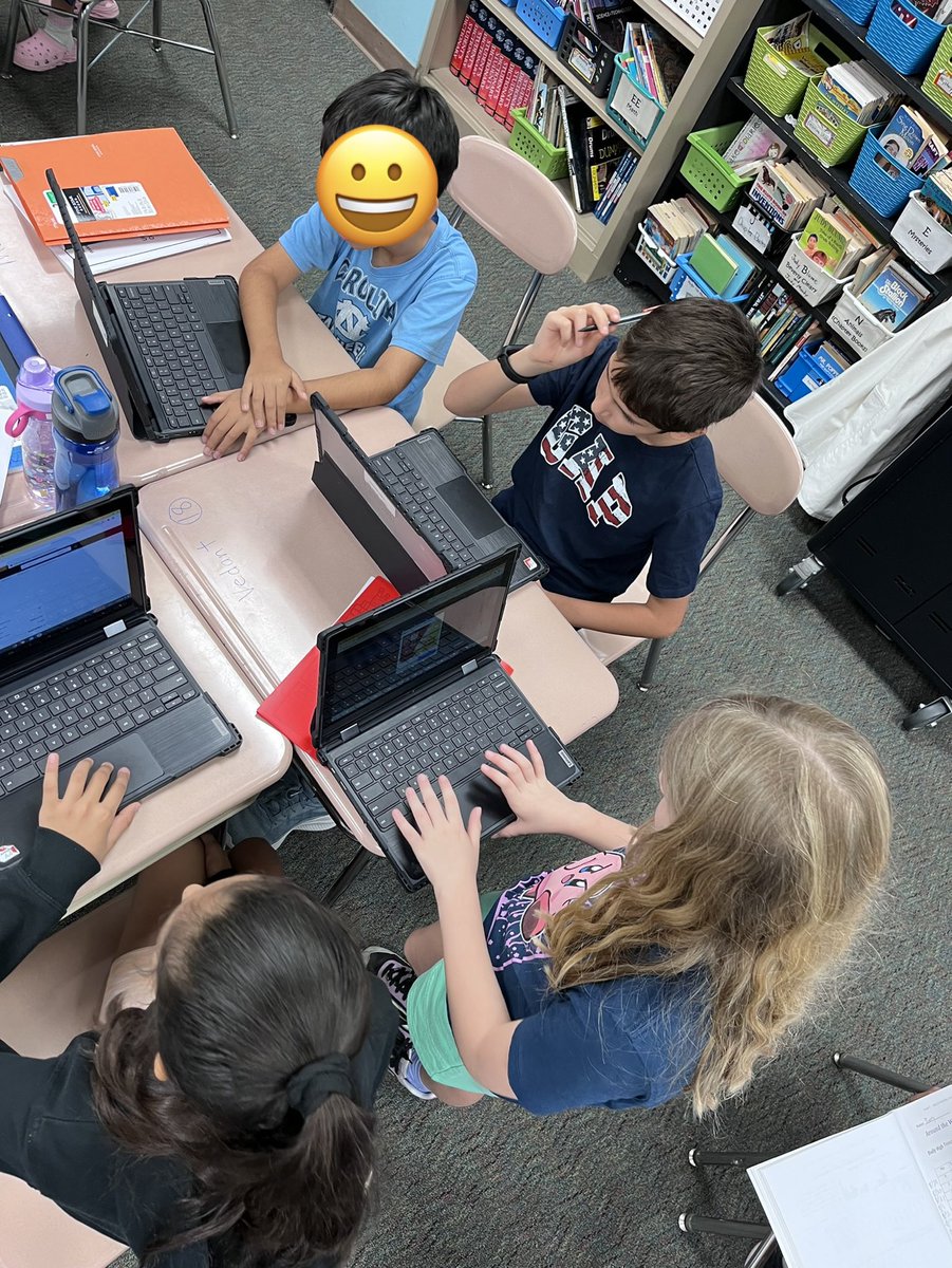 mrmohnsclassmpe's tweet photo. Students collaborate gathering weather data to create a graph.
#millsparkproud https://t.co/HVx8kaMOR2