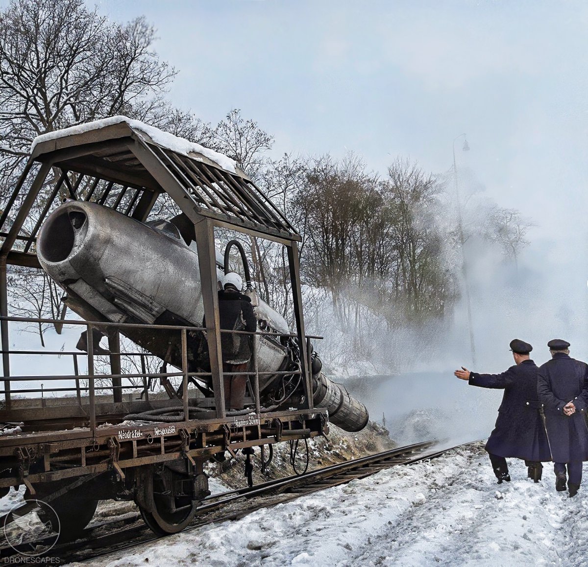 Atellani's tweet image. Stripped MiG 15 fuselage and Whittle/Rolls Royce Nene turbojet, reverse-engineered Soviet (Klimov VK-1), used for defrosting a railroad in  Czechoslovakia during a severe snowstorm in 1970
 ➤➤ VIDEO ➤➤ youtu.be/G0T4-XG612Q
#Whittle #Klimov #Mig15 #aviation #aviationdaily