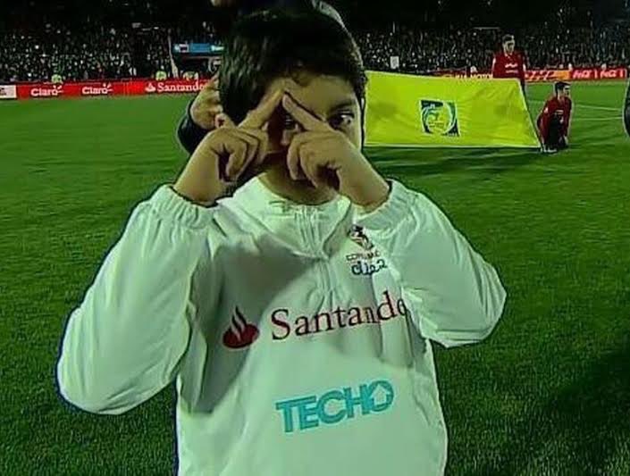HobiHob74659522's tweet photo. No puede faltar está cábala 
#PartyChilensisFtLaRoja #VamosChile https://t.co/XmcCAWlqwf