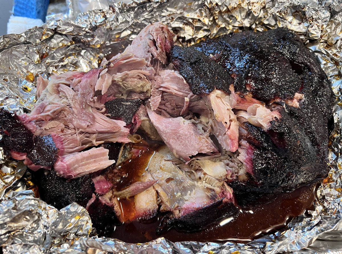 Dsoup6's tweet photo. @atbbq @yodersmokers @smokeringpellet @atbbq no words beyond the image 👊 https://t.co/GljQp6CQ7t