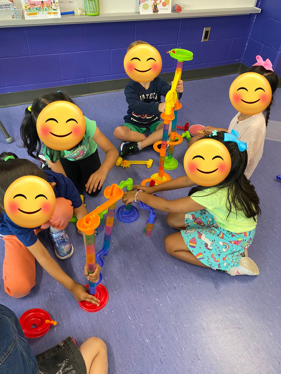 What a great first week at Oak Creek! Through play, we are learning to be creative and collaborate. Here’s a snippet of today’s exploration time: a playdoh family (“my dad, my mom, and me”), a Duplo garage built by several students to hold the cars, and an epic marble run!