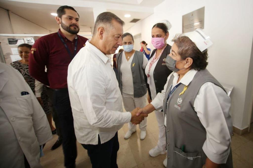 ISSSTE_mx's tweet photo. 📰 #COMUNICADO
Después de 6 años, reactivará Issste quirófano en Clínica Hospital Puerto Vallarta.
🔗https://t.co/71qiuggA3u https://t.co/uqp0hPzYCT