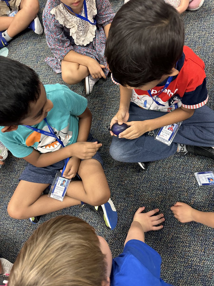 Using our sense of touch to guess what is inside the mystery balloons🎈