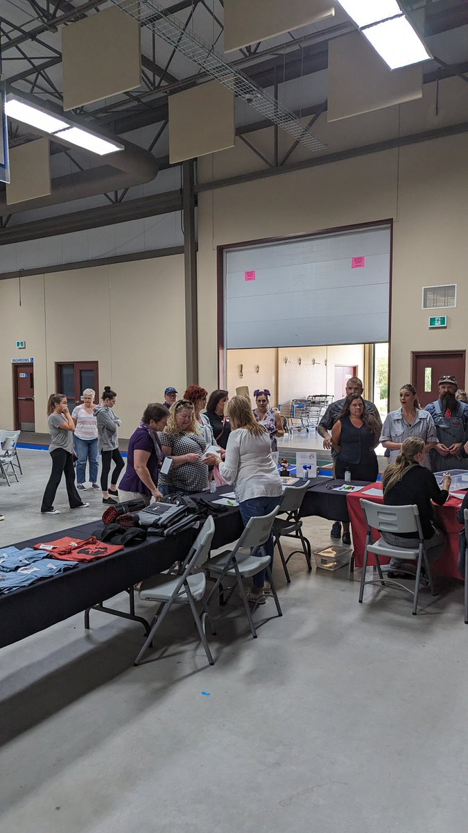 RDScottR1's tweet photo. 2023 @RedDeerChamber Chase gearing up to go! Teams are Jacked! https://t.co/1SEUtUhXS1