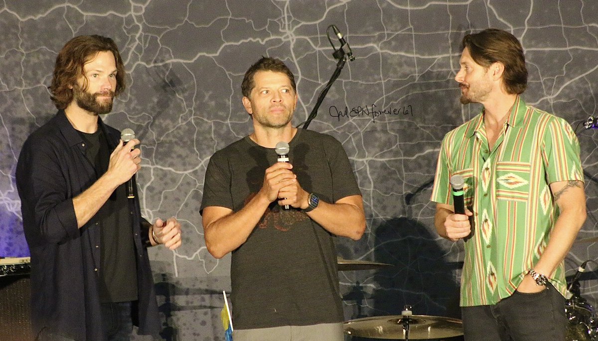 JulSPNForever67's tweet photo. Jensen Ackles Misha Collins, Jared Padalecki, Charlotte, NC 2023 #CharlotteShenanigans #SpatulaCon #RSFTNC #SPNFamily #SPNNC #CreationNC  #JensenAckles #MishaCollins #JaredPadalecki https://t.co/3LfE6n0QRa