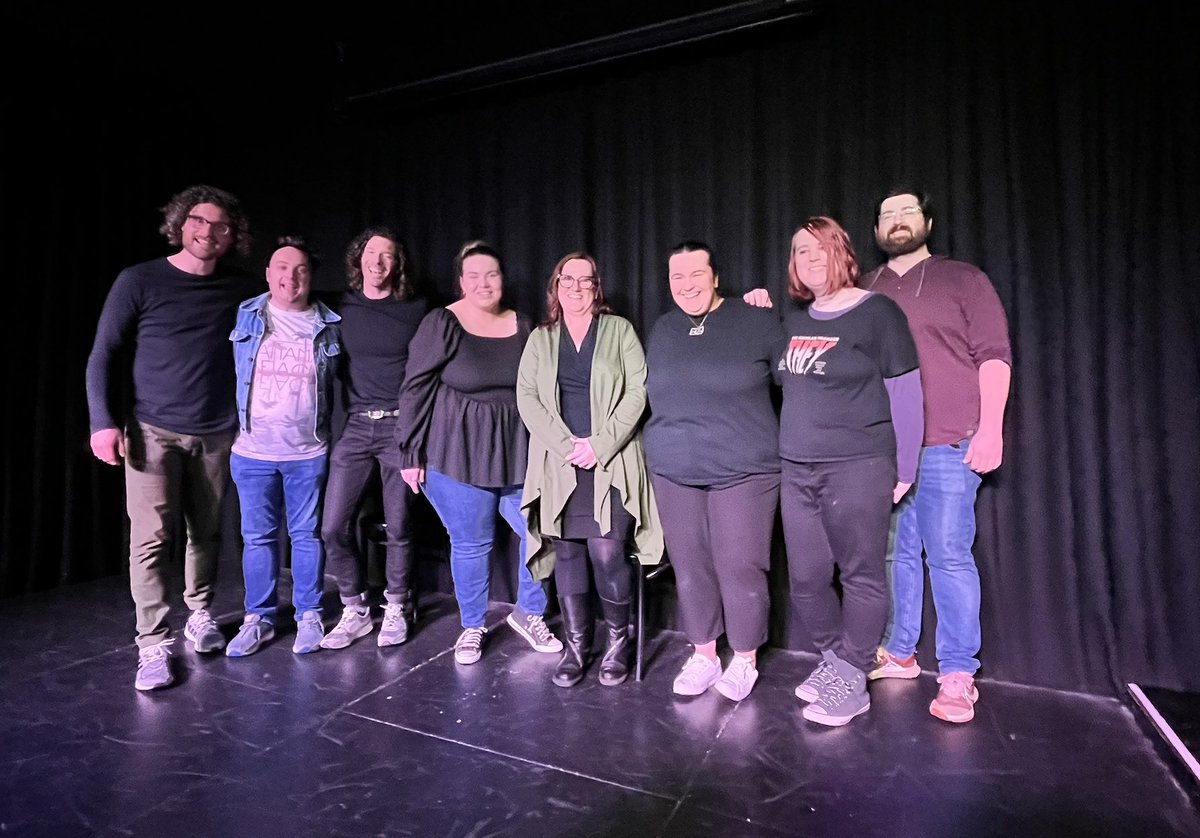 Last night Academy Fellow @lisagiven took to the stage for @SocSciWeek 2023 and was interviewed about her research on AI before the talented @TICImprov troupe used it to create a brand new, unscripted comedy skit. There were lots of belly laughs from the packed theatre! A