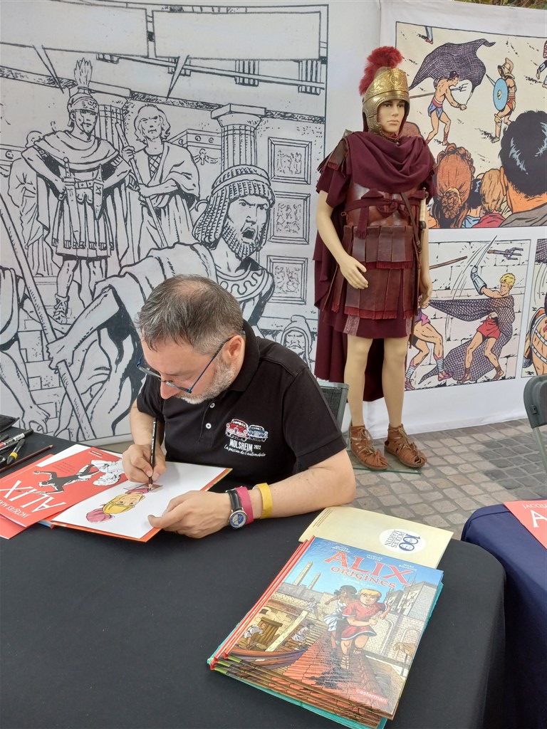 asubit's tweet photo. Primera experiencia de la #CasaEditoraAbril en Festival Internac. del Cómic #Bruselas #Belgica. Conversamos con editoriales y creadores con el propósito de insertar a nuestros prestigiosos diseñadores e historietistas en los circuitos internacionales del Cómic. @DrRobertoMOjeda https://t.co/7e4ToE1xtf