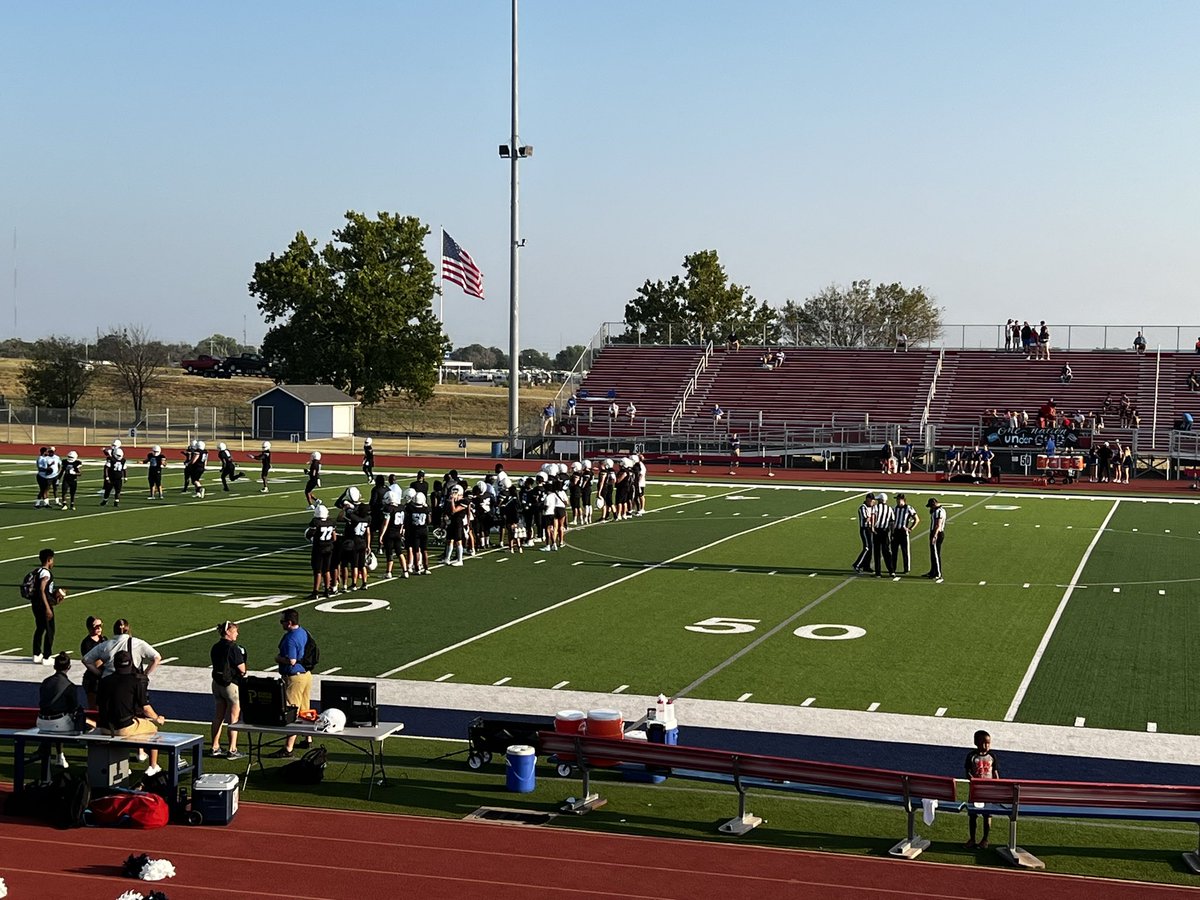 EastHighAces's tweet photo. It’s game time! East vs. Kapaun #WeFlyTogether #BlueAcePride https://t.co/So2WUUpA7z