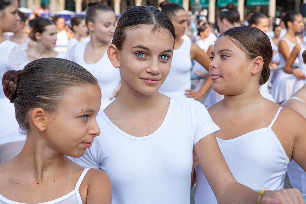 ABCMundial's tweet image. Festa di Danza di #RobertoBolle: El famoso bailarín lleva adelante otra edición de Milán OnDance en Piazza Duomo @RobertoBolle
#PabloMunini corresponsal @ABCMundial en #Italia 
abcmundial.com/2023/09/08/eur…