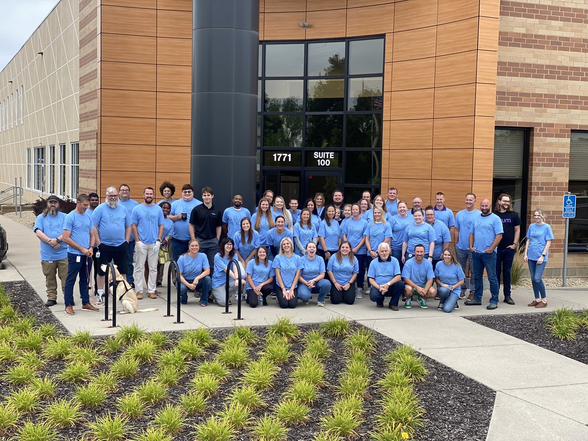 Bluum_EdTech's tweet photo. This week we celebrated our 2nd annual National Hummingbird Day to commemorate who we are and all that we do here at Bluum! Thank you to all of our Bluummates for making the day fantastic! https://t.co/WaK6jMigCi