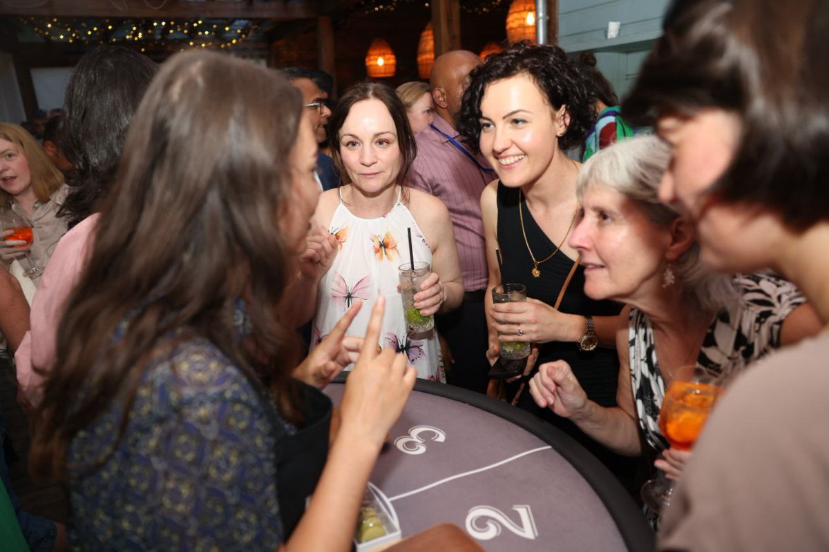 ESRA_Society's tweet image. A last #NetworkingEvening in Paris to celebrate the world congress that is now coming to an end 🎉 #ESRAworld2023