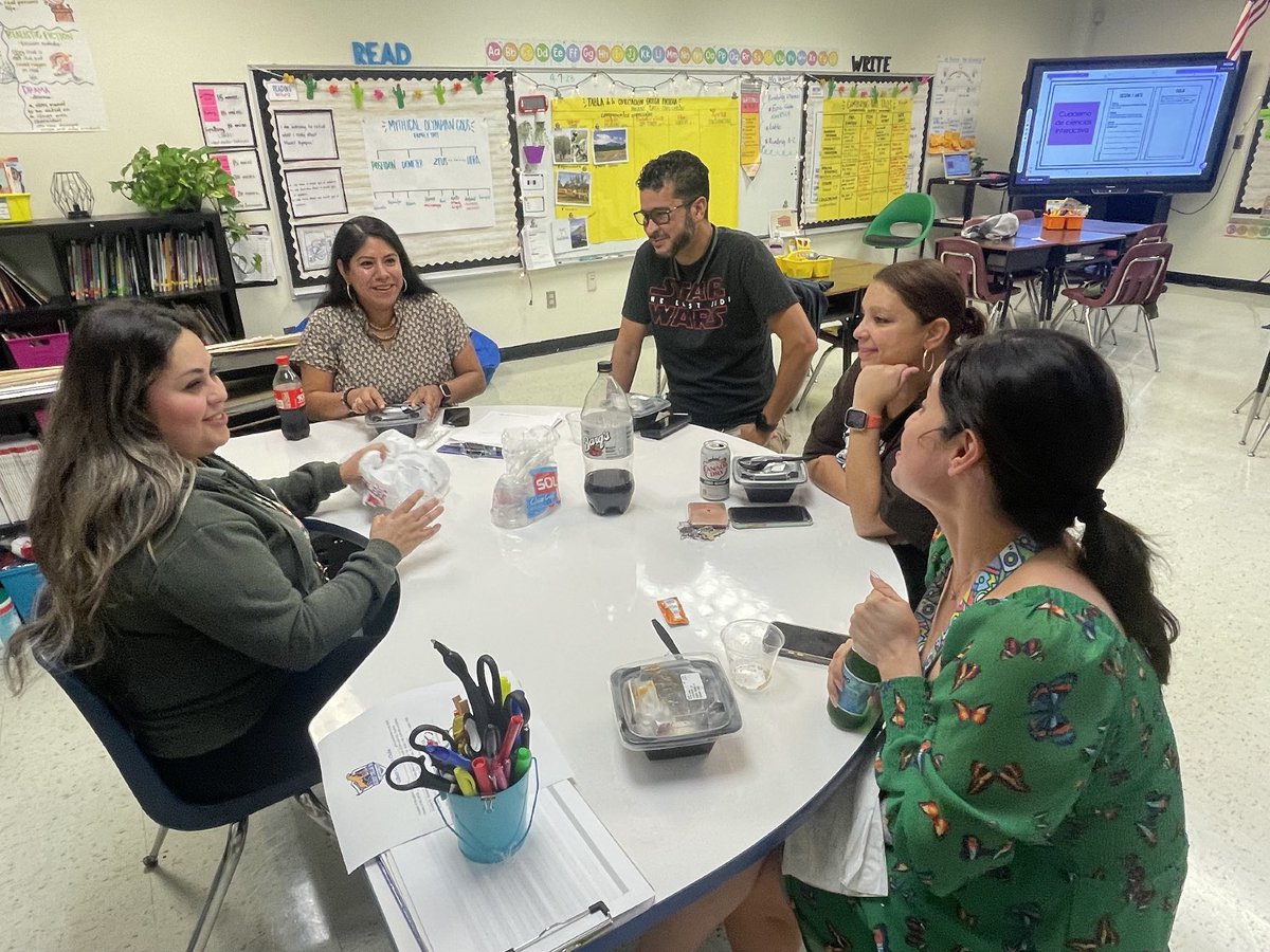 CuellarNation's tweet photo. Our second grade teachers show how team building and teacher trust looks like!! #LunchTimeFunTime @SpruceV_T https://t.co/N83HiFGxab
