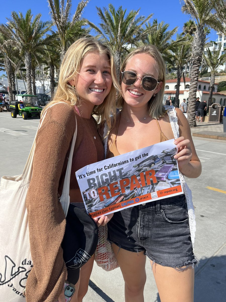 ___prab___'s tweet photo. I’m in Oceanside today talking to lovely people at the beach about the #RightToRepair. People are EXCITED!! 🥳 SB244 could save Californians $5bill!! Let’s pass SB244 to lead the way for consumers and local businesses! 📱📺👩🏽‍🔧🛠️

@CALPIRGStudent @AsmLaurieDavies @CALPIRG https://t.co/J7wKv8c5US