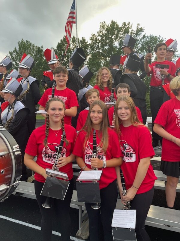 MentorMSBands's tweet photo. It's our FAVORITE night: 8th Grade Marching Band Night!!! And how about those new @mentorFCMB uniforms? https://t.co/9wYQHo6xCI