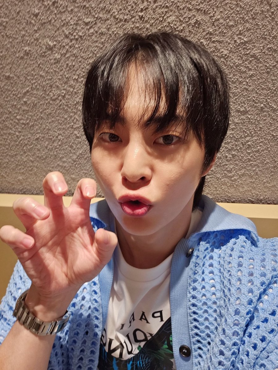 xiumintl's tweet photo. HAPPY XIUMIN DAY ❄️❄️❄️❄️
#Happy99Day #XIUMIN99DAY https://t.co/Y5Co5ZrWvV