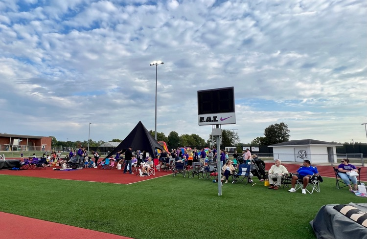 M19_MHS's tweet photo. MMS and MHS Staff Tailgate 2023 at our Friday Night Football Game!! It's always a GREAT time to get our two families together! ๐ #OneTeamOneTribeOneFamily
#19EveryStudent https://t.co/xFFg10IYl6