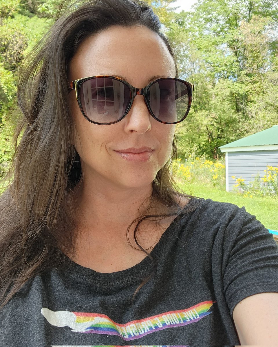 Happy #StarTrekDay 🖖
Every year on this day I pour a trek inspired set and this year is no different