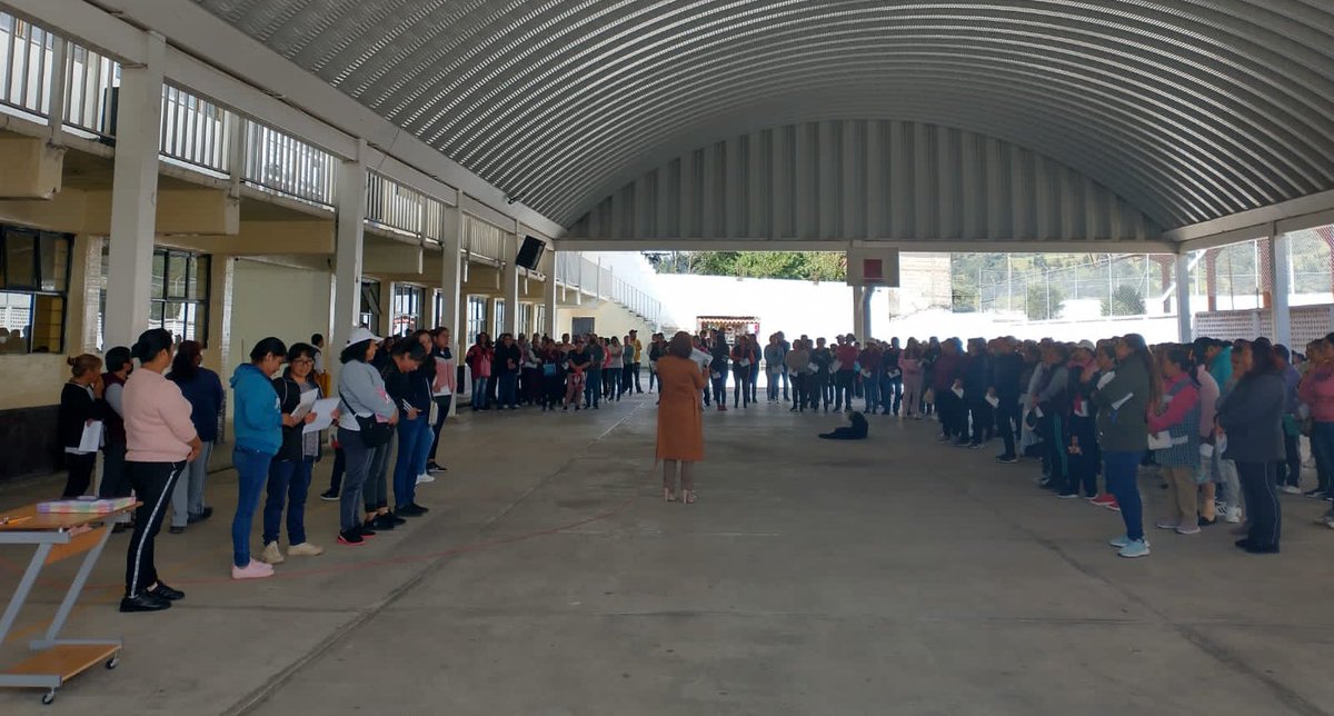 Christian_S091's tweet photo. Semana de conformación de Mesas de la Asociación de Padres de Familia y Comités del Consejo de Participación Escolar. 
Una oportunidad que fortalece el vínculo de las familias y escuelas. 
Muestra de liderazgo y compromiso. https://t.co/T5RsCHO7nN