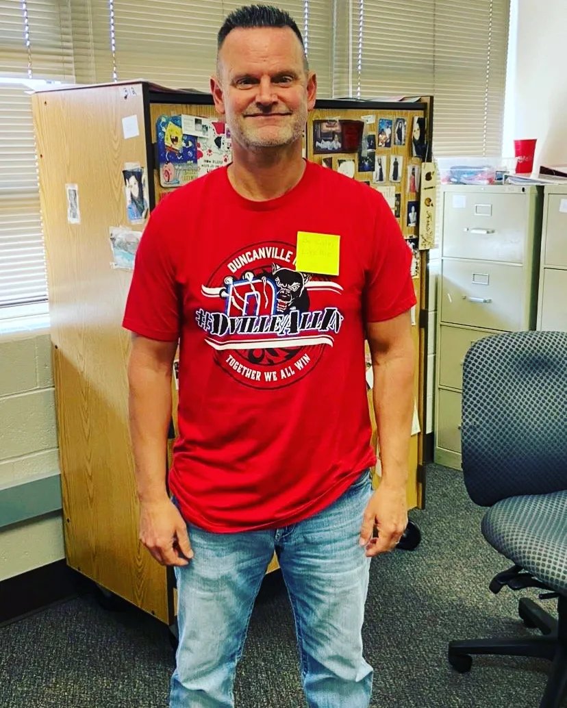 PACE_HS's tweet photo. An important key matter this year is that our campus hopes to remain intentional daily.
Principal Wilkerson challenged our students & staff to reach out to someone and send an encouraging word on a sticky note. Words matter. Affirmations are important!
#PACEReimagined https://t.co/fPIHLoDZkA