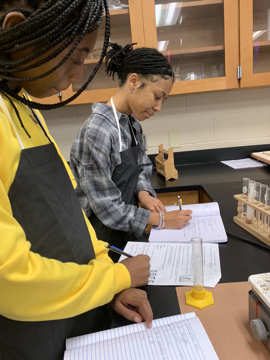 ShimekaD's tweet photo. This week students tested the reaction rates of catalase enzymes    in beef liver at various temperatures.#southwestblessed #everydayubuntu #built4bibb @SWPatriots @BibbSchools https://t.co/gaUaRvMQFD