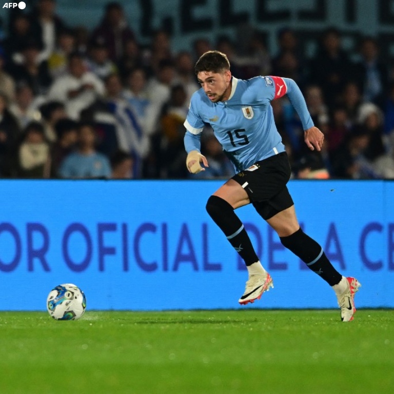 ¿Marcelo Bielsa lo eligió como capitán de la Selección de Uruguay? Pues Fede Valverde arrancó esta nueva era con un GOLAZO ante Chile. Controló, recortó y sacó un gran disparo cruzado. EL HALCÓN ESTÁ VOLANDO.
