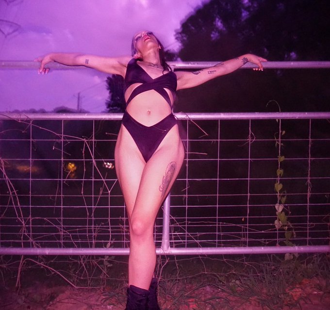 Love night shoots 😆😍 https://t.co/2LZCvU7224<a href="/tag/stripchat"class="tags"><span>#stripchat</span></a><a href="/tag/stripchatlive"class="tags"><span>#stripchatlive</span></a>