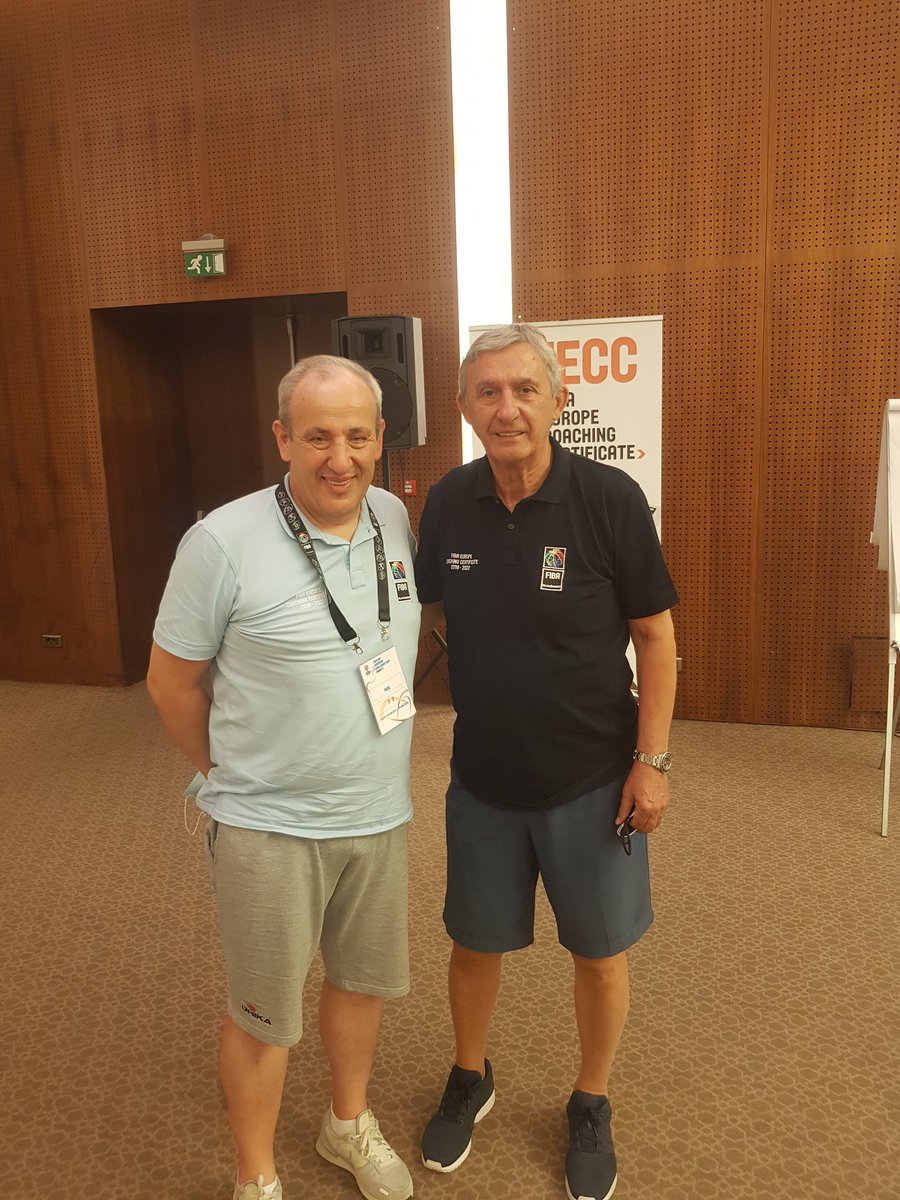CoachJaneiro's tweet photo. Happy to see those great Coaches, on the Final of the World Championship.
🇩🇪 vs 🇷🇸
Blessed for sharing moments with Coach Gordon Herbert; and Legendary  Coach Svatislav Pesic.
Congratulations.
FECC coaches family 

#FECC 
#FIBABasketballWorldCup https://t.co/mLmNN9Dfrx