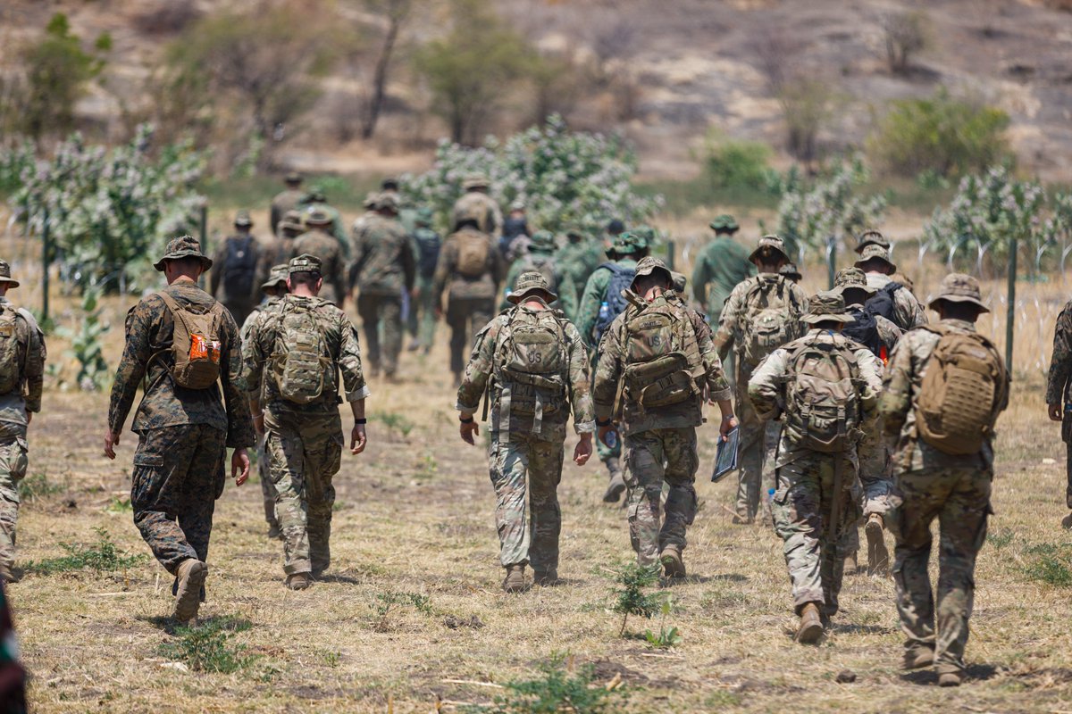 USPACOM's tweet photo. Multinational service members conduct a Tactical Exercise Without Troops during #SuperGarudaShield23, a combined #JointForce expansion of #GarudaShield, enhancing #FriendsPartnersAllies #Readiness through realistic scenarios. #FreeAndOpenIndoPacific
๐ธ: SSgt Keith Thornburgh https://t.co/H0kZL3tpQf