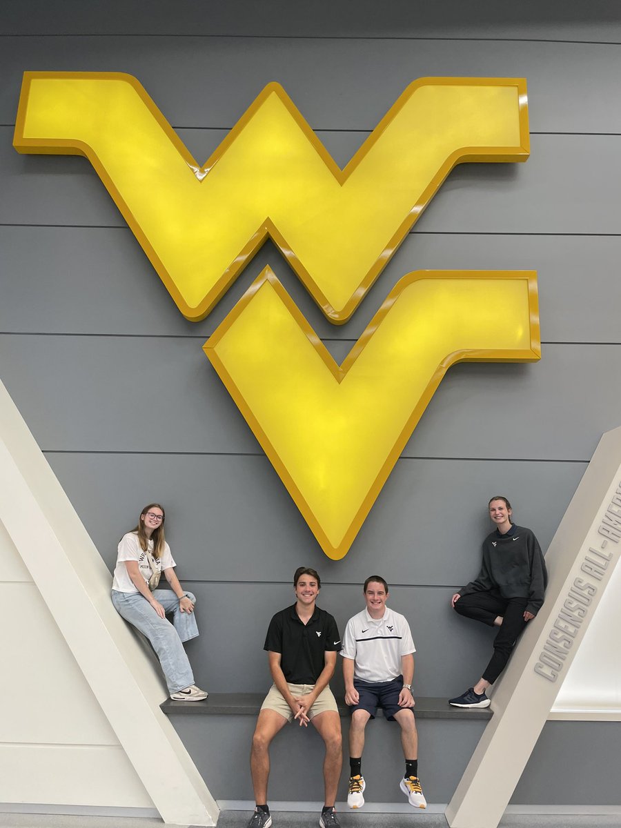 Shoutout to our tour guides who have the first Friday night tour of the @WVUfootball season! Want to buy tickets for next Friday? You can buy them here: wvusports.co/47LO6AS #HailWV