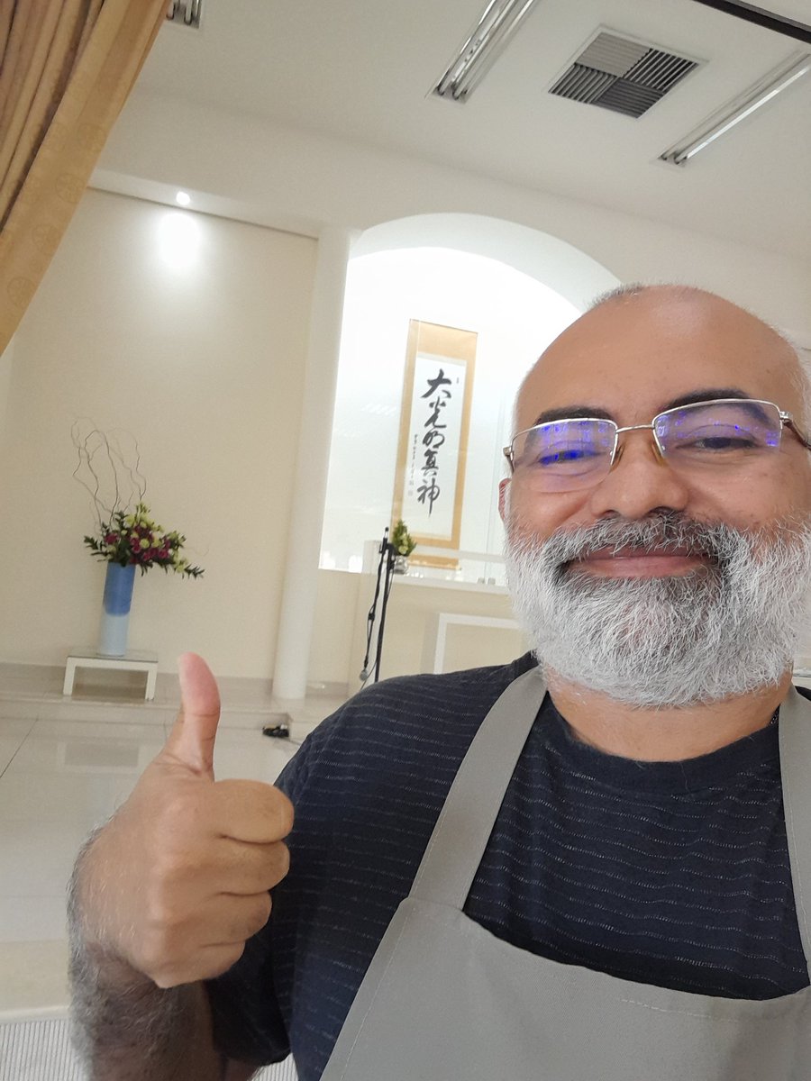 wendell27891198's tweet photo. Ikebana sanguetsu.  Setembro, mês dedicado ao belo.

#ikebanasanguetsu #ikebana #sanguetsu #flordemeishusama #immb #igrejamessiânicamundialdobrasil https://t.co/pDL70gIwbe
