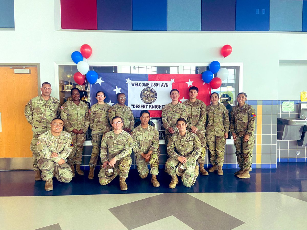 CisClint's tweet photo. Welcome to Clint!!!! โDesert Knightsโwe are excited to work with you this year! Students and staff are ready to make memories with you!!! ๐ฆโฅ๏ธ๐๐ค#ciselpaso #weareclint #chs #lions #ARMY #lionpride https://t.co/G33l8aIU03
