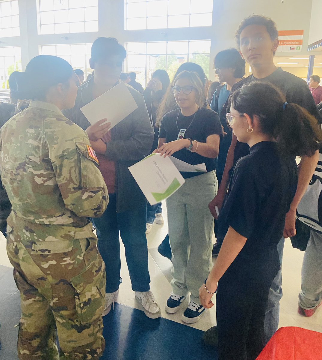 CisClint's tweet photo. Welcome to Clint!!!! โDesert Knightsโwe are excited to work with you this year! Students and staff are ready to make memories with you!!! ๐ฆโฅ๏ธ๐๐ค#ciselpaso #weareclint #chs #lions #ARMY #lionpride https://t.co/G33l8aIU03