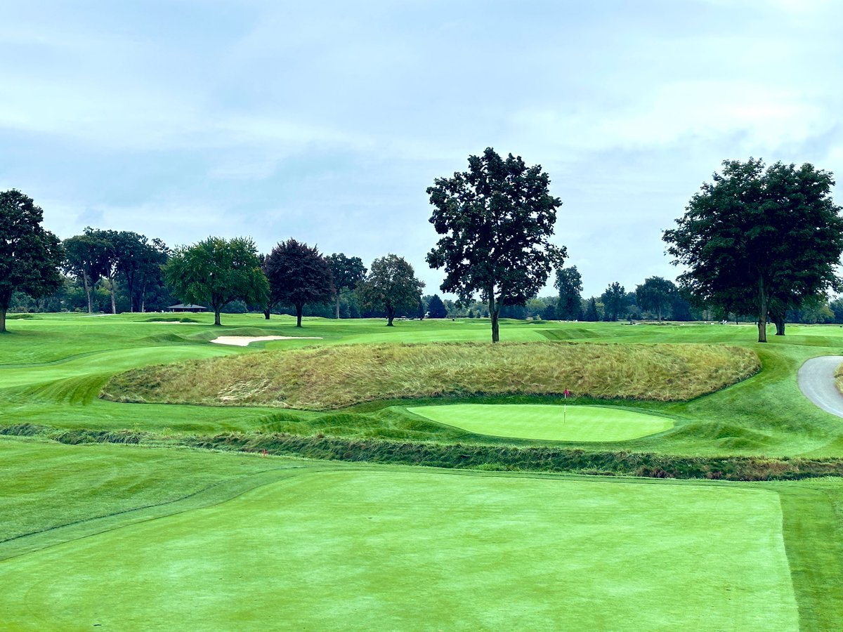 Rick Golfs tweet media